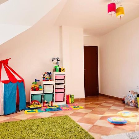 Apartman Se Zahradou 20 Minut Do Centra Prahy Ořech Exterior foto
